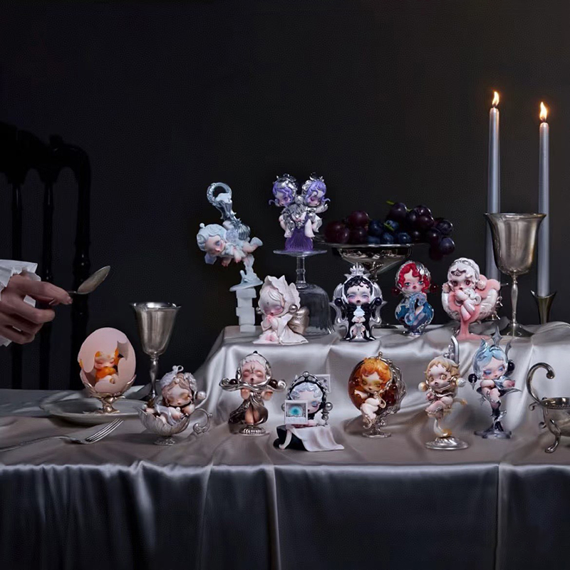 Office Furniture Design - POP mart Skullpanda Tavolo da pranzo